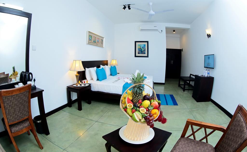 Coco Royal Beach Resort Kalutara Esterno foto